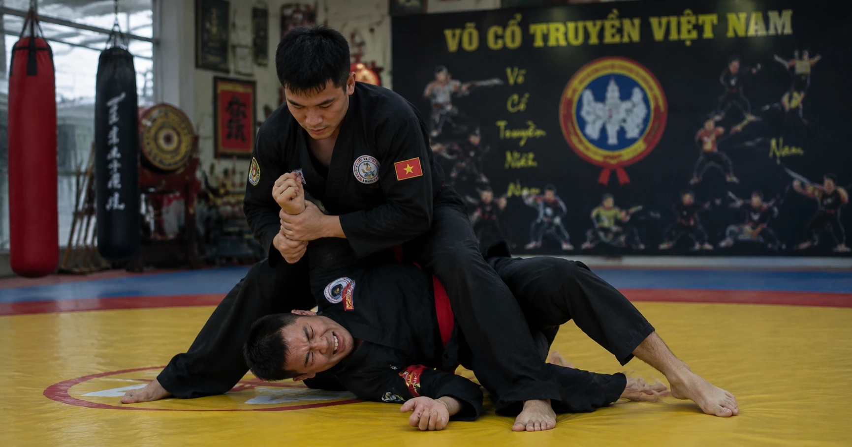 Những Điều Cần Biết Về võ sĩ mma và Đặc Trưng Của Nghề Võ Thuật Địa Phương - image 2